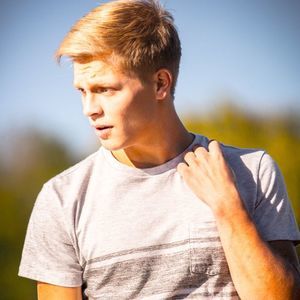 Meet your Posher, Sam